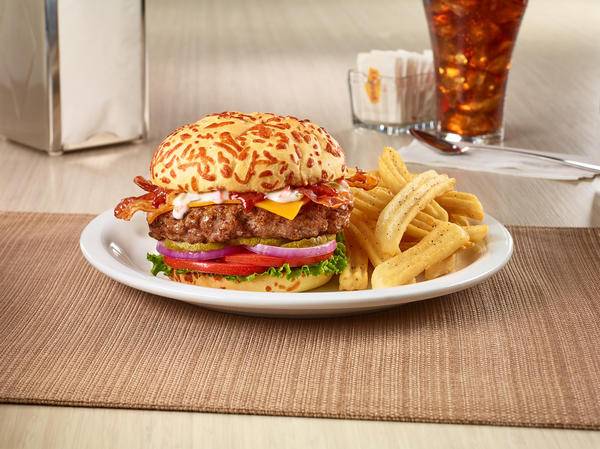 Dennys | restaurant | 100 N Kings Hwy, Fort Pierce, FL 34945, USA | 7724663609 OR +1 772-466-3609