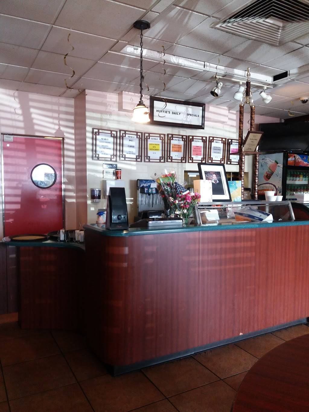 Huffies Bar-B-Que | restaurant | 925 McArthur Ave, Dayton, OH 45417, USA | 9372632289 OR +1 937-263-2289