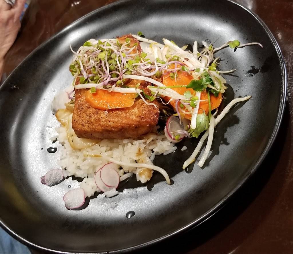 Lone Wolf | Restaurant and Lounge | restaurant | 12222 New York Ranch Rd, Jackson, CA 95642, USA | 2092239653 OR +1 209-223-9653