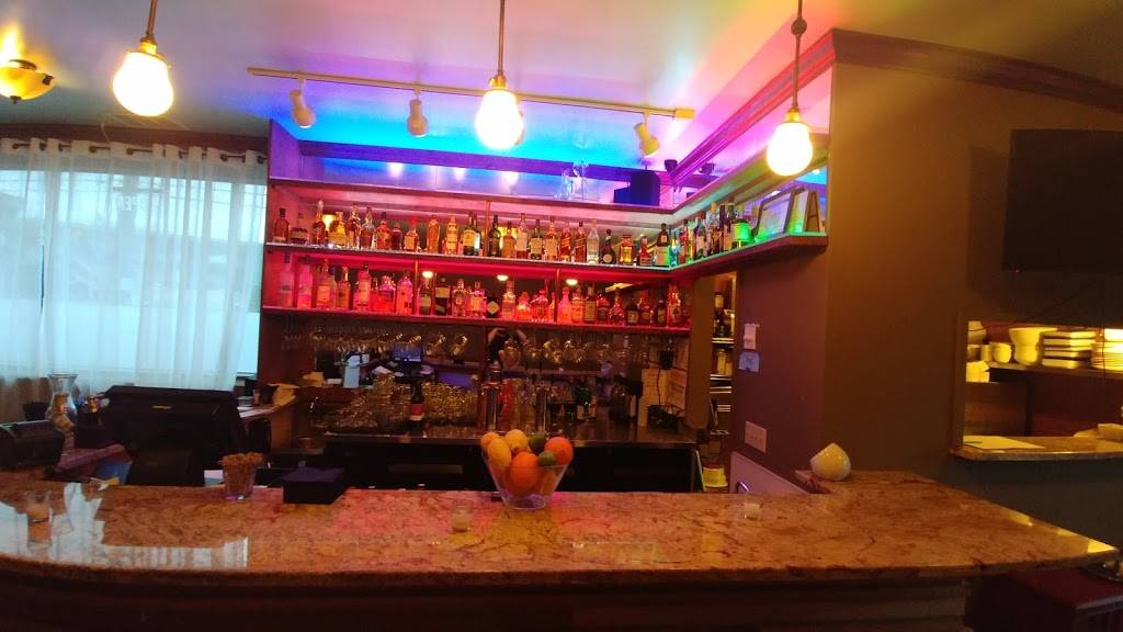 HOOK AND NAIL | restaurant | 1320 SE Water Ave, Portland, OR 97214, USA | 5039461985 OR +1 503-946-1985