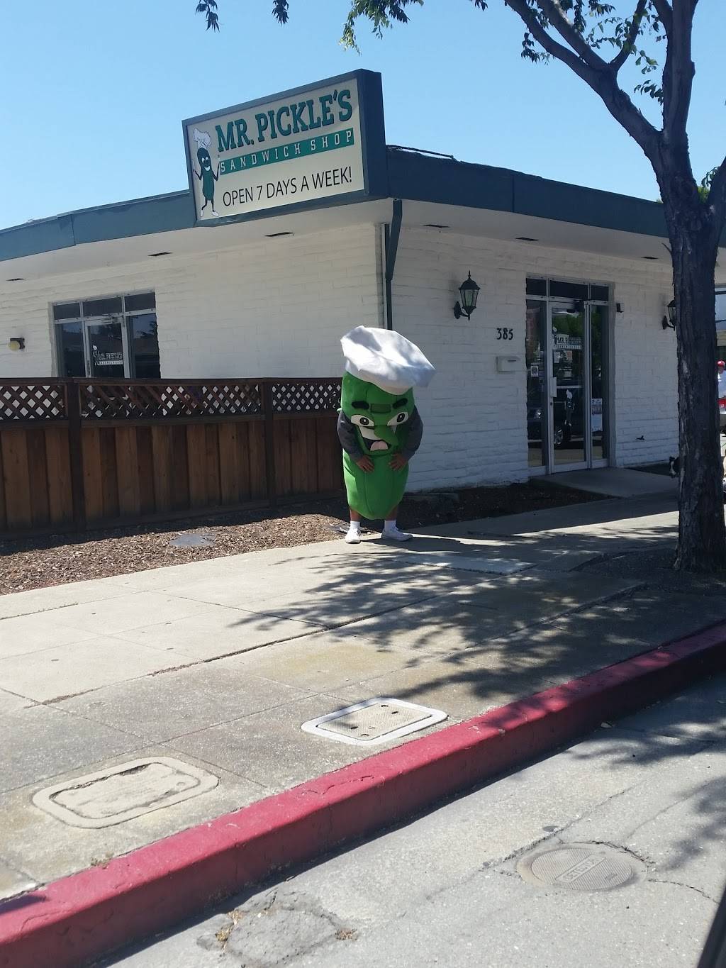 Mr. Pickles Sandwich Shop | meal takeaway | 385 S Livermore Ave, Livermore, CA 94550, USA | 9253737553 OR +1 925-373-7553