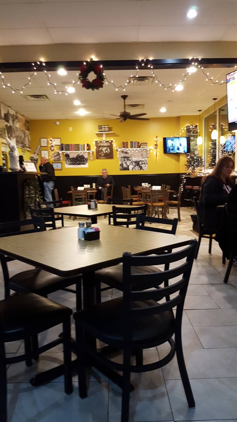 Hamburgerseria | restaurant | 1015 Essington Rd, Joliet, IL 60435, USA | 8157252883 OR +1 815-725-2883