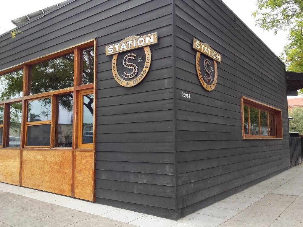 Station Tavern | restaurant | 2204 Fern St, San Diego, CA 92104, USA | 6192550657 OR +1 619-255-0657