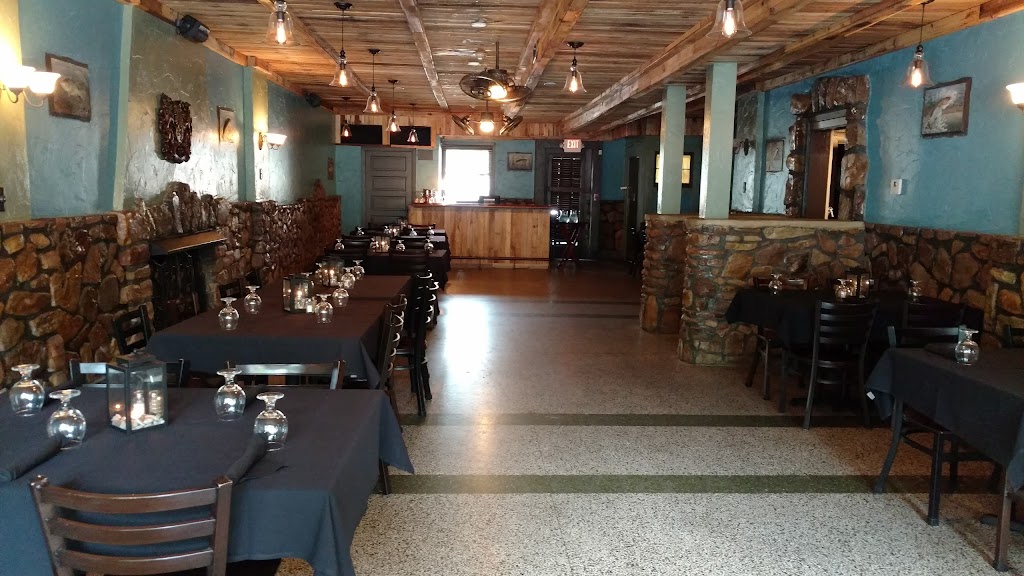 Ye Olde English Inn | restaurant | 24 Downing St, Hollister, MO 65672, USA | 4175449056 OR +1 417-544-9056