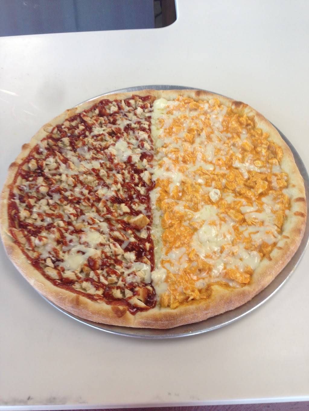 Lilianas Pizza & Grill | restaurant | 1032, 1160 Newark Rd, Toughkenamon, PA 19374, USA | 4849152121 OR +1 484-915-2121