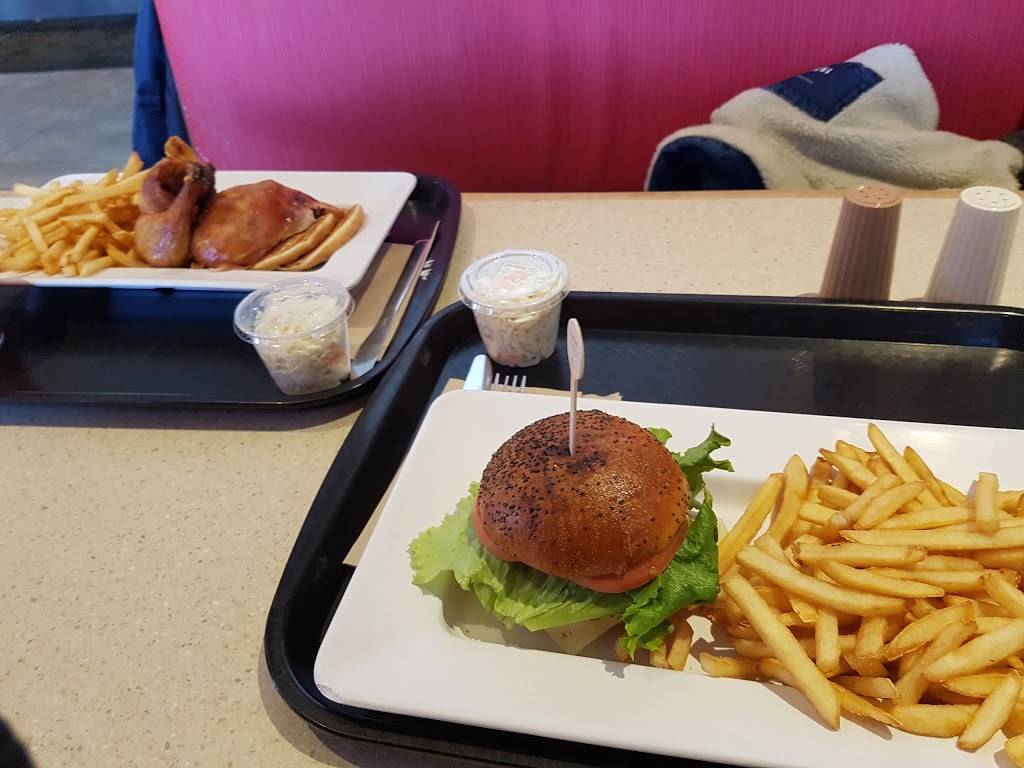 St-Hubert Express | restaurant | 1145 Rang Saint-Édouard, Saint-Liboire, QC J0H 1R0, Canada | 4507934518 OR +1 450-793-4518