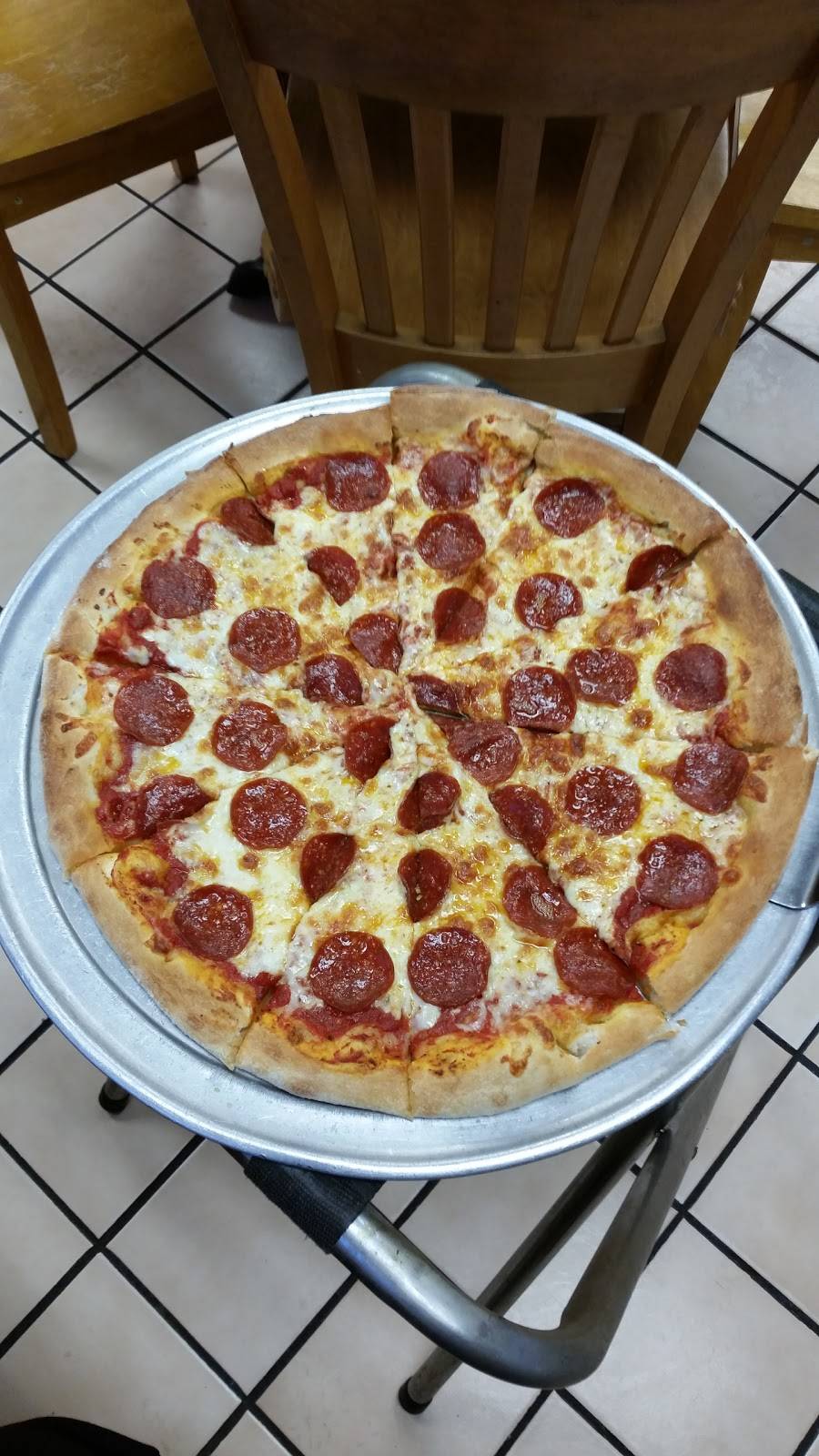 Vitos Pizza & Italian Restaurant | restaurant | 905 Aberdeen Rd, Hampton, VA 23666, USA | 7578384671 OR +1 757-838-4671