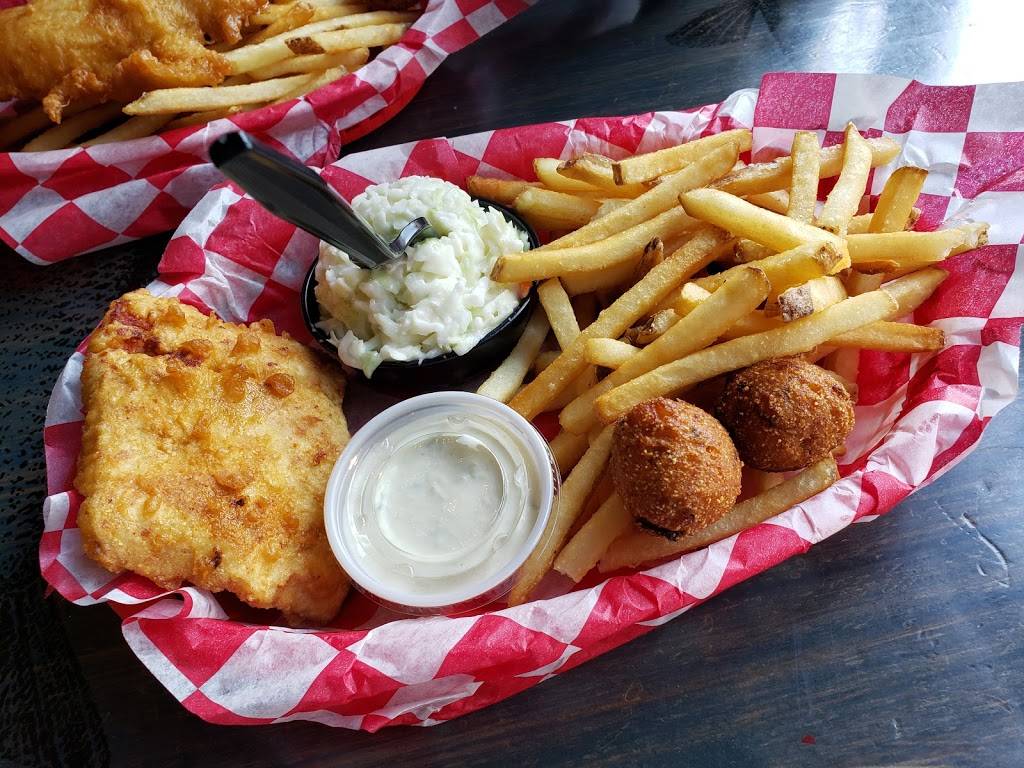 Scalawags Whitefish & Chips | restaurant | 303 E State St, Traverse City, MI 49684, USA | 2319338700 OR +1 231-933-8700