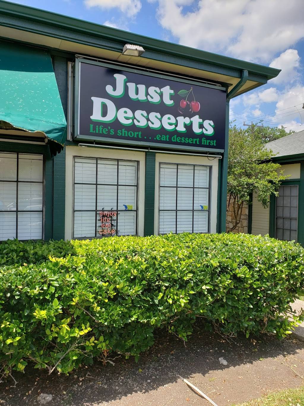 Just Desserts | restaurant | 7715 Tezel Rd, San Antonio, TX 78250, USA | 2102570019 OR +1 210-257-0019
