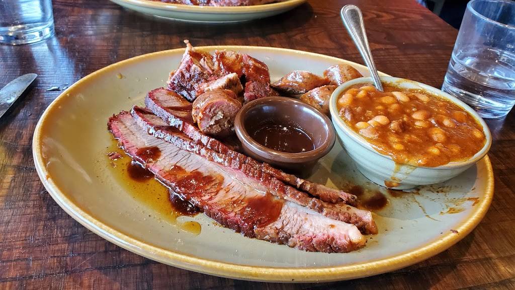 Q39 - Midtown | restaurant | 1000 W 39th St, Kansas City, MO 64111, USA | 8162553753 OR +1 816-255-3753