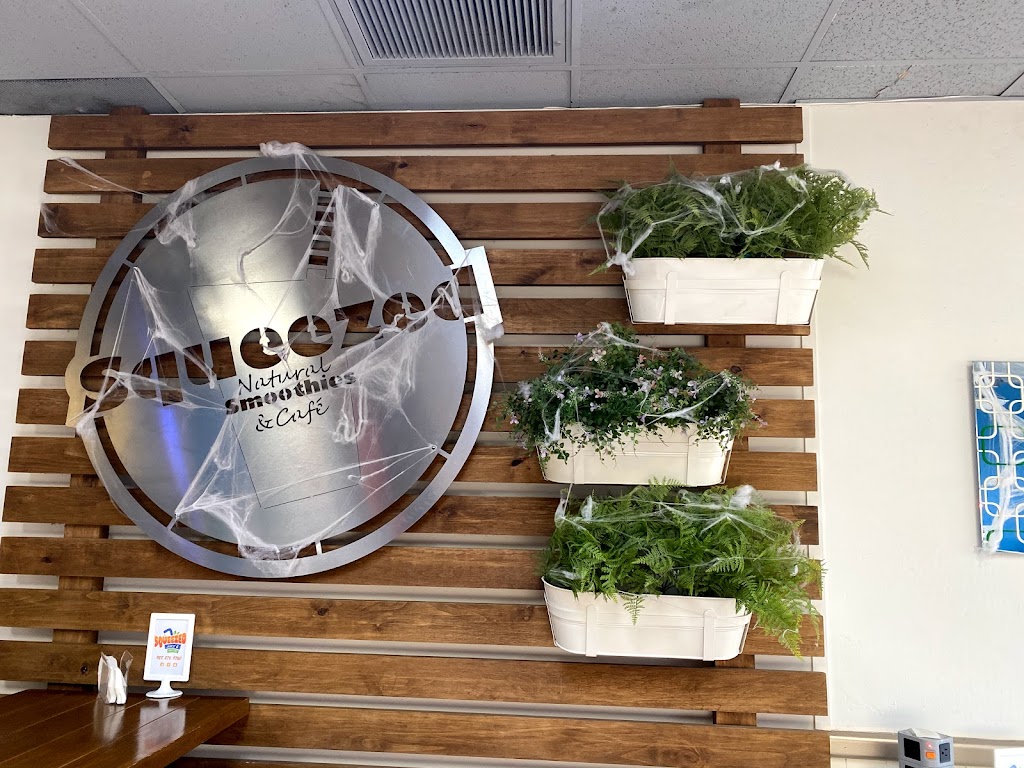 Squeezed Juice & Smoothie Bar | restaurant | 1025 W 24th St #16, Yuma, AZ 85364, USA | 9282769760 OR +1 928-276-9760