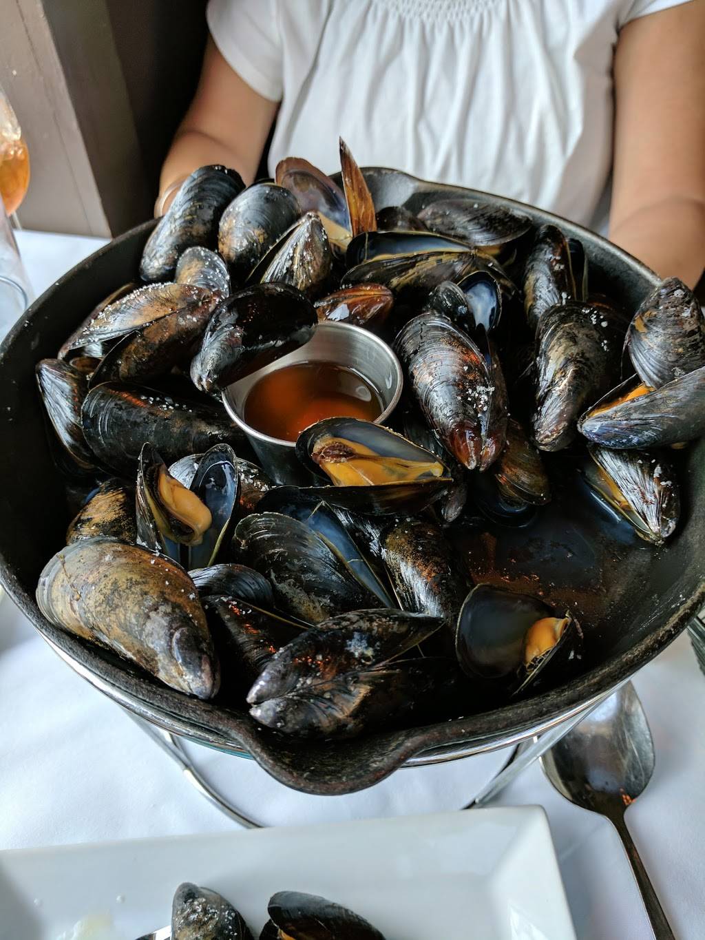 Wild Honey | restaurant | 1 E Main St, Oyster Bay, NY 11771, USA | 5169224690 OR +1 516-922-4690