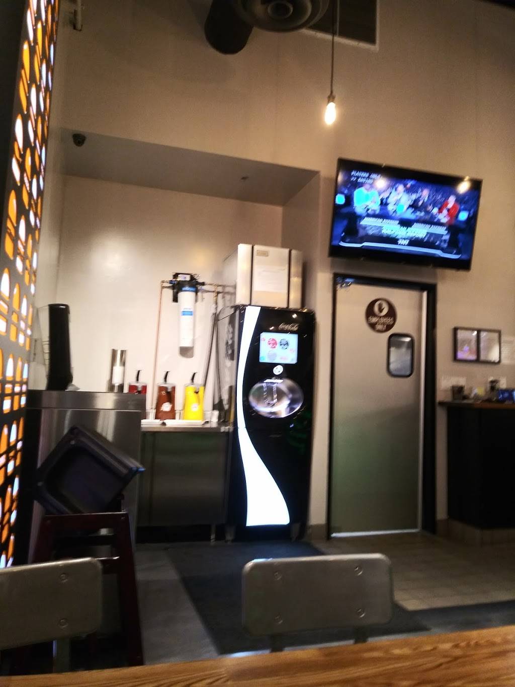 Burgerim Gourmet Burgers | restaurant | 174 El Cerrito Plaza, El Cerrito, CA 94530, USA | 5108332156 OR +1 510-833-2156