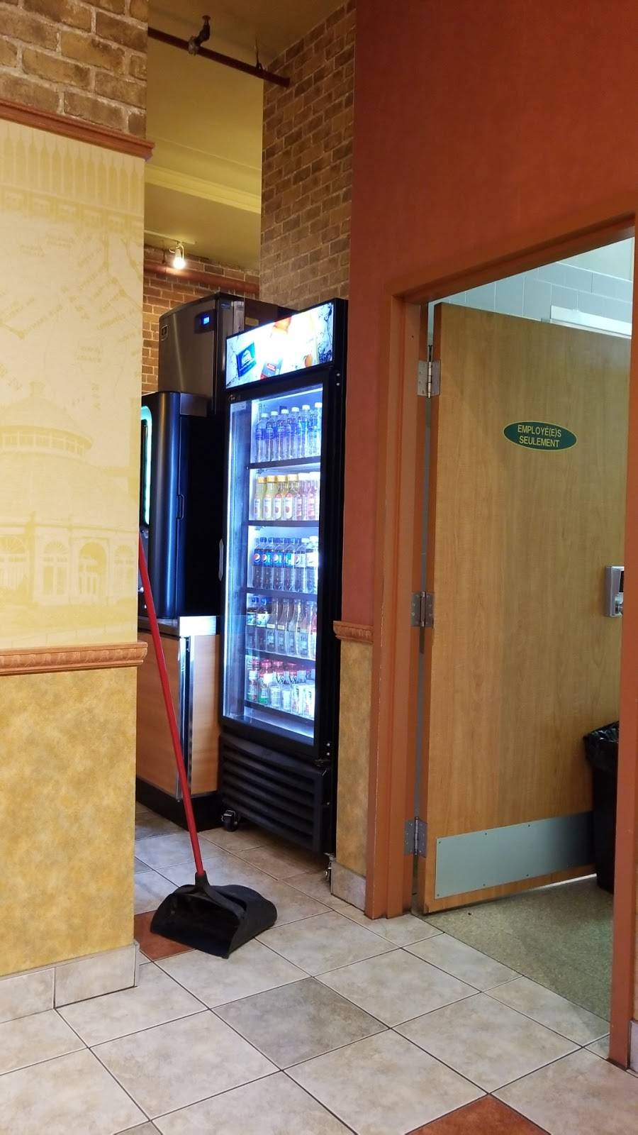 Subway | restaurant | 221 Rue Victoria, Salaberry-de-Valleyfield, QC J6T 1A8, Canada | 4503718054 OR +1 450-371-8054