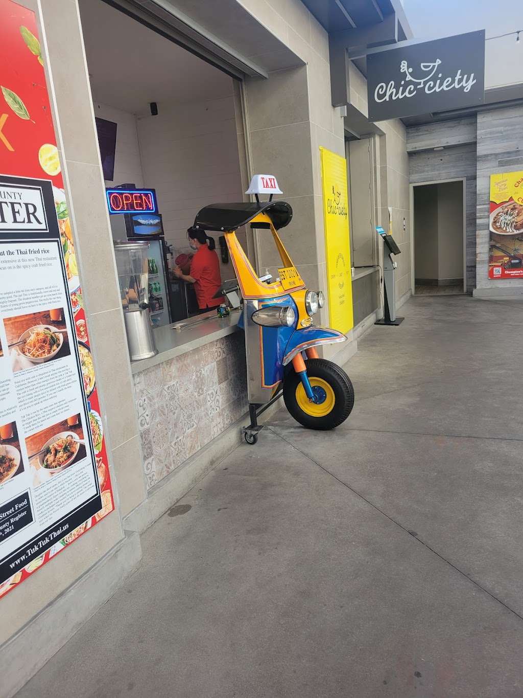 Tuk Tuk Thai Street Food | restaurant | 2222 Michelson Dr Suite 208, Irvine, CA 92612, USA | 9497741765 OR +1 949-774-1765