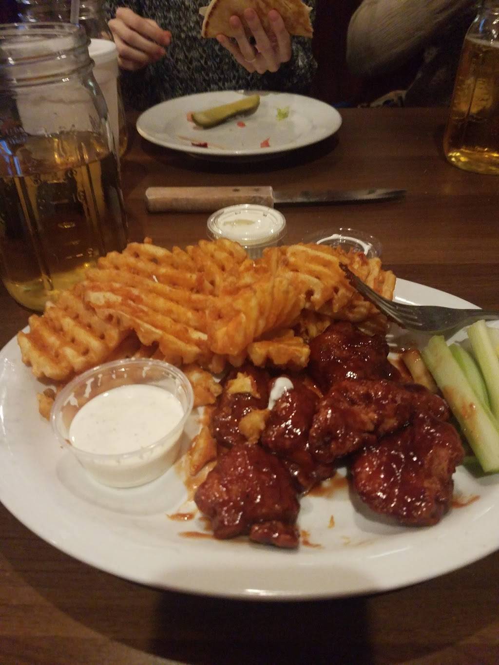 Chaps 3 at Leaning Tree Golf Course | restaurant | 7860 Smiths Creek Rd, Goodells, MI 48027, USA | 8103674500 OR +1 810-367-4500