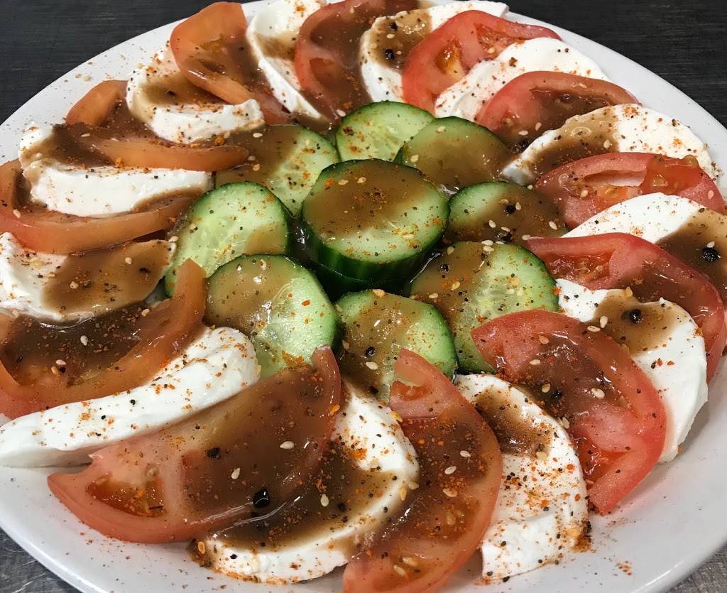 Giovannis Restaurant | restaurant | 3013 Pennsylvania Ave, Weirton, WV 26062, USA | 3042241513 OR +1 304-224-1513