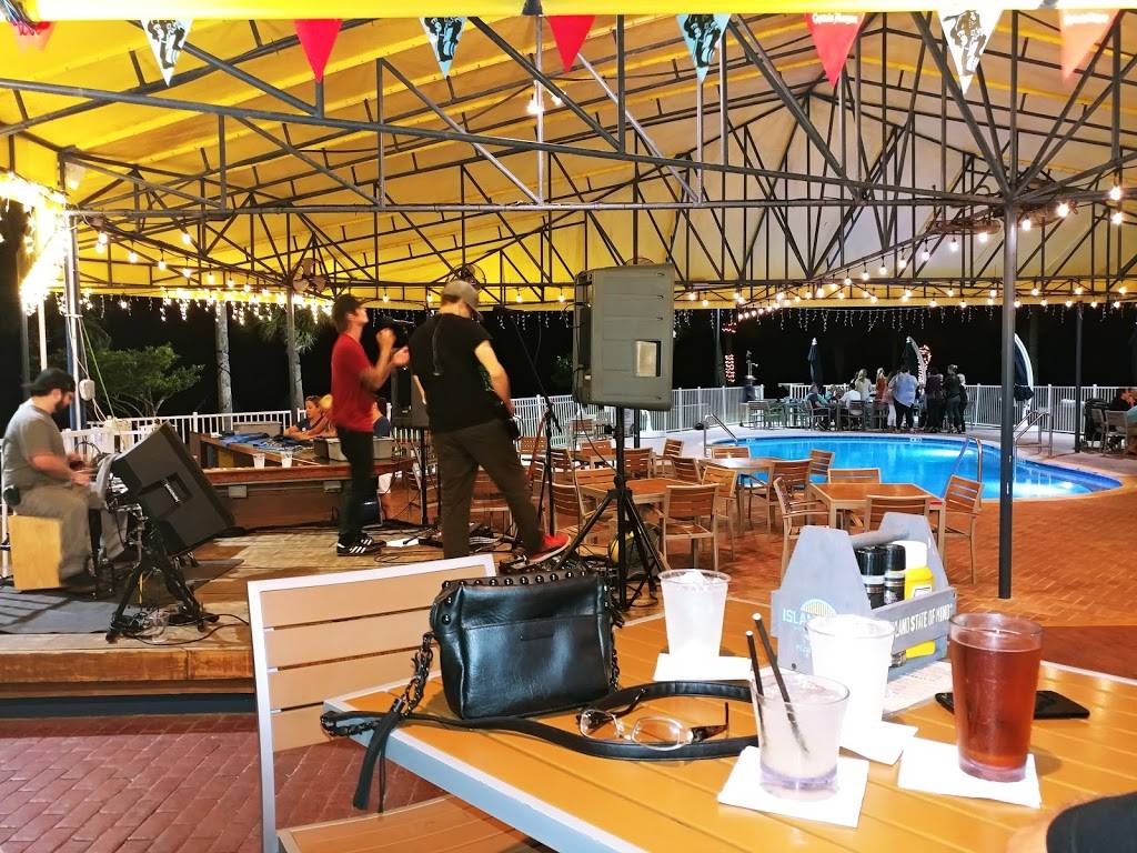 Jupiter Pointe Club and Marina | restaurant | 18753 SE Federal Hwy, Tequesta, FL 33469, USA | 5617462600 OR +1 561-746-2600