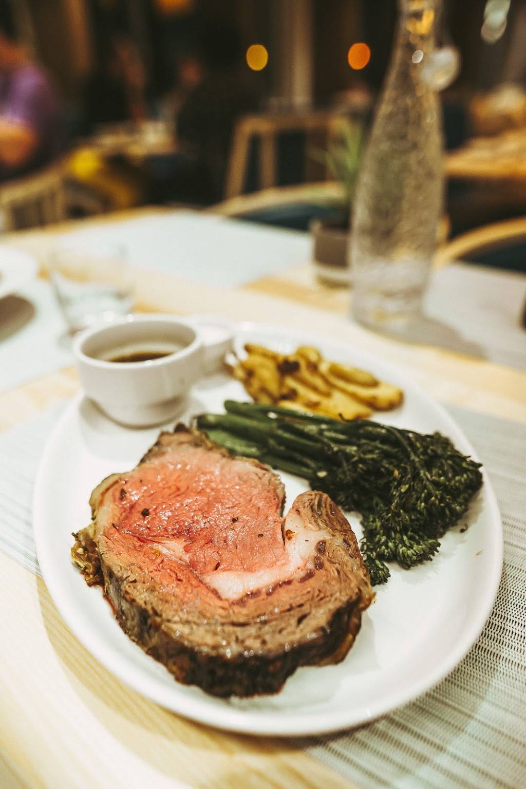 Mahis | restaurant | 615 Atlantic Ave, Virginia Beach, VA 23451, USA | 7574378030 OR +1 757-437-8030