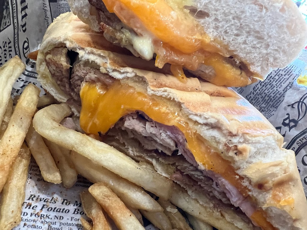 The bistro | restaurant | 1620 Oviedo Mall Boulevard, Oviedo, FL 32765, USA | 4075424529 OR +1 407-542-4529