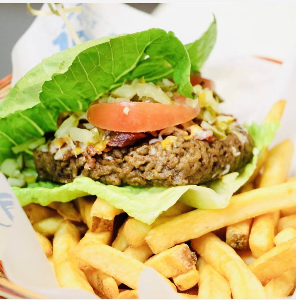 Wild Wing | restaurant | 1617-19 Wilson Ave 5 & 6, North York, ON M3L 1A5, Canada | 6473407552 OR +1 647-340-7552