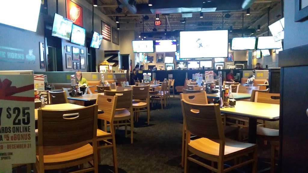 Buffalo Wild Wings | meal takeaway | 3480 South Airport Road West, Suite A, Traverse City, MI 49684, USA | 2314212417 OR +1 231-421-2417
