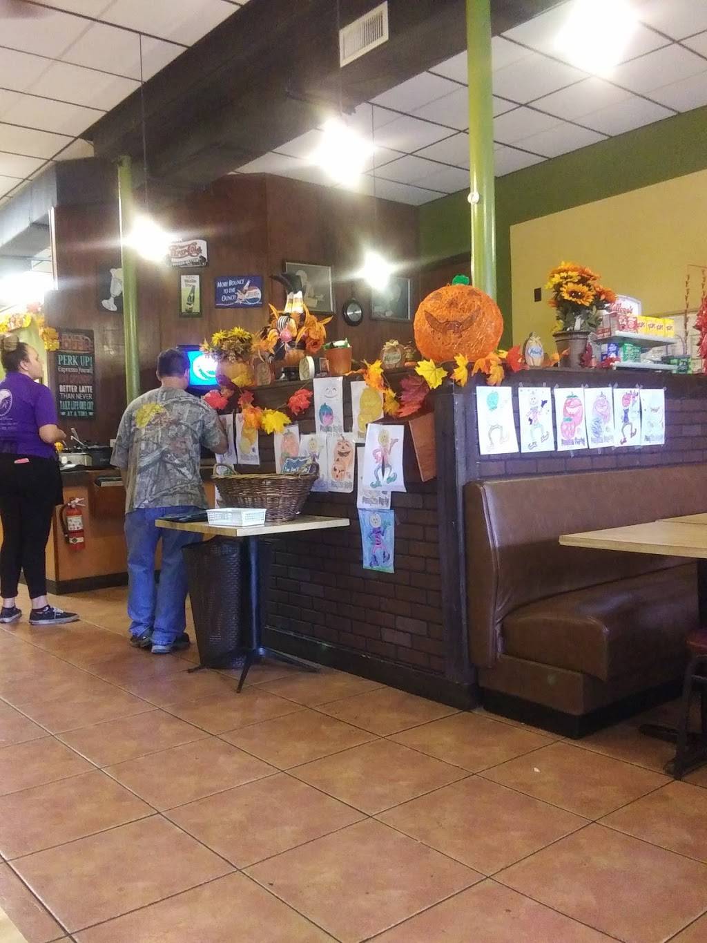 Colonial Room Restaurant | restaurant | 105 E 1st St, Sanford, FL 32771, USA | 4073232999 OR +1 407-323-2999