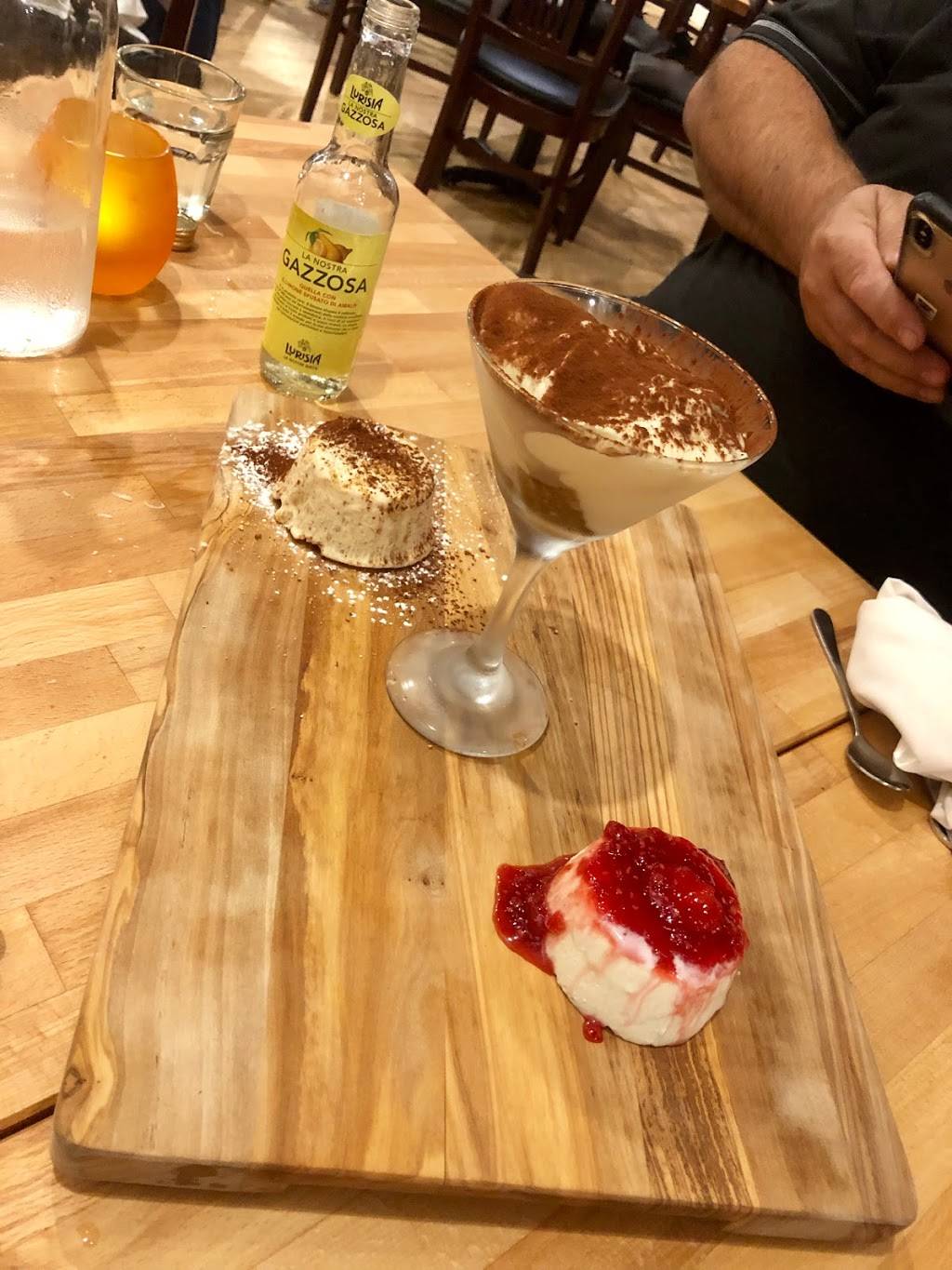 Regina Pizzeria | restaurant | 7681 Boulevard Taschereau, Brossard, QC J4Y 1A2, Canada | 4504863916 OR +1 450-486-3916