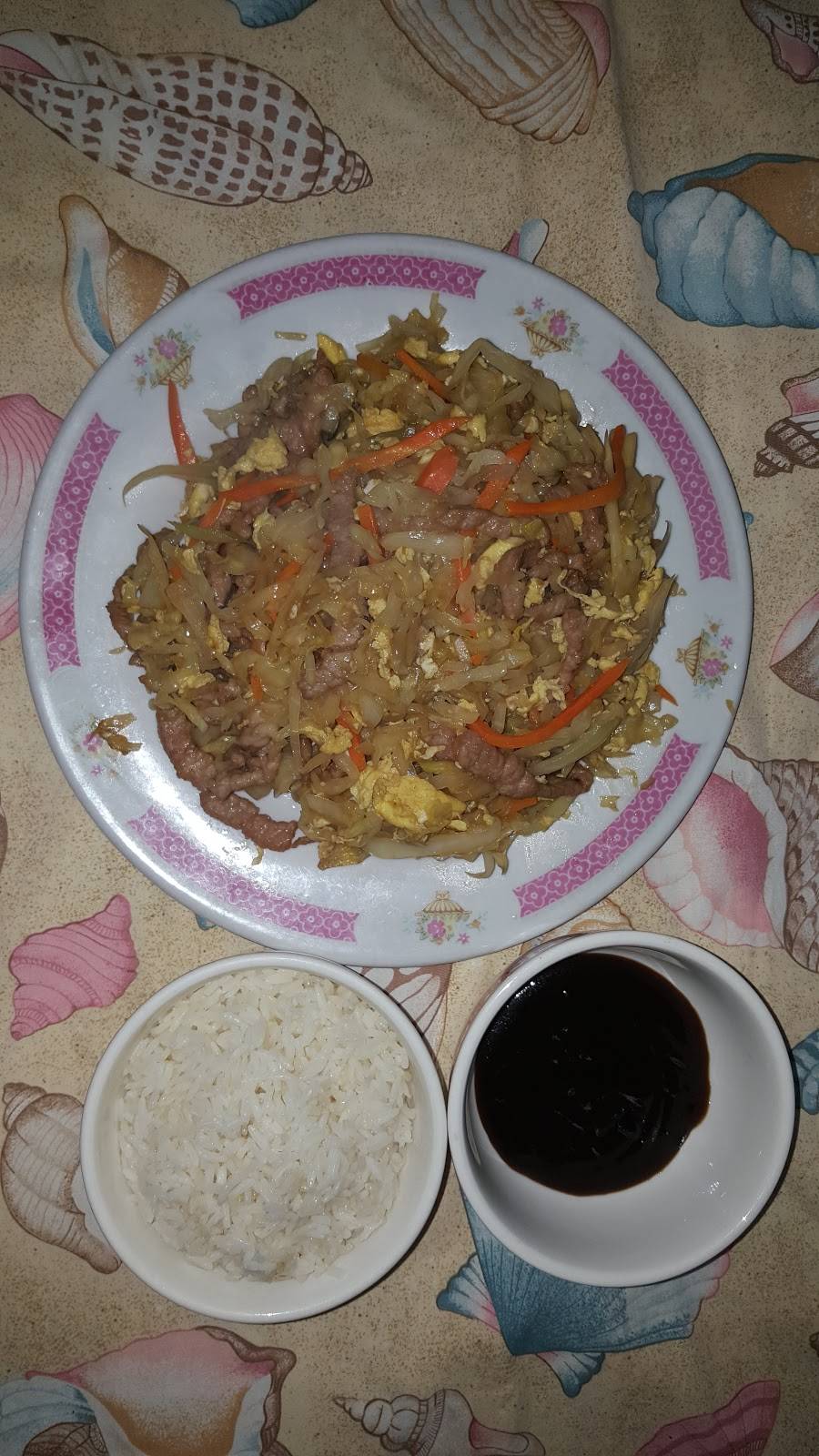 New World Restaurant | restaurant | 1411 W Main St, Fairfield, IL 62837, USA | 6188425510 OR +1 618-842-5510