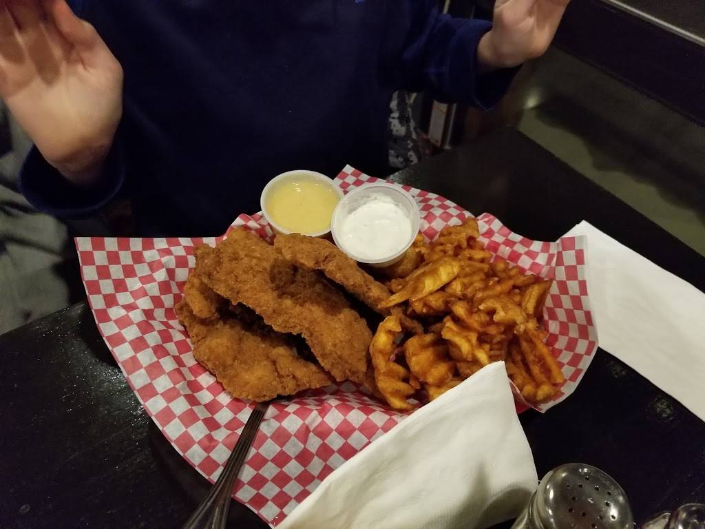 General Sams | restaurant | 710 Spring St, Somerset, WI 54025, USA | 7152472471 OR +1 715-247-2471