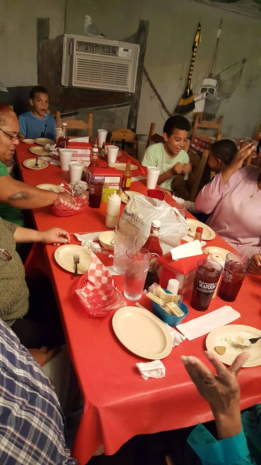 Rayners Seafood House | restaurant | 7343 US 49, Hattiesburg, MS 39401, USA | 6012682639 OR +1 601-268-2639