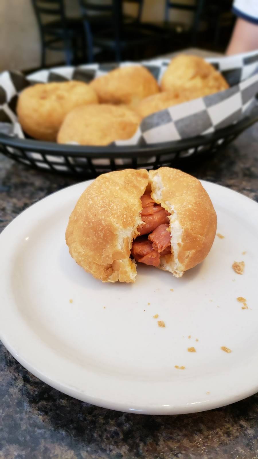 Skipperenos Italian Restaurant | restaurant | 1604 W Grandview Blvd, Erie, PA 16509, USA | 8148648888 OR +1 814-864-8888