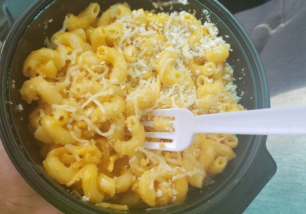 Papa Ginos | restaurant | 594 Washington St, South Easton, MA 02375, USA | 5082380118 OR +1 508-238-0118