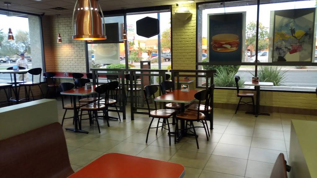 Jack in the Box | restaurant | 5814 S Central Ave, Phoenix, AZ 85040, USA | 6022762183 OR +1 602-276-2183