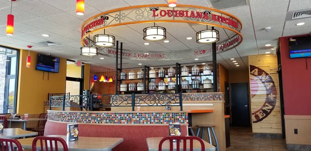 Popeyes Louisiana Kitchen | restaurant | 13050 Middlebelt Rd, Livonia, MI 48150, USA | 7347729462 OR +1 734-772-9462