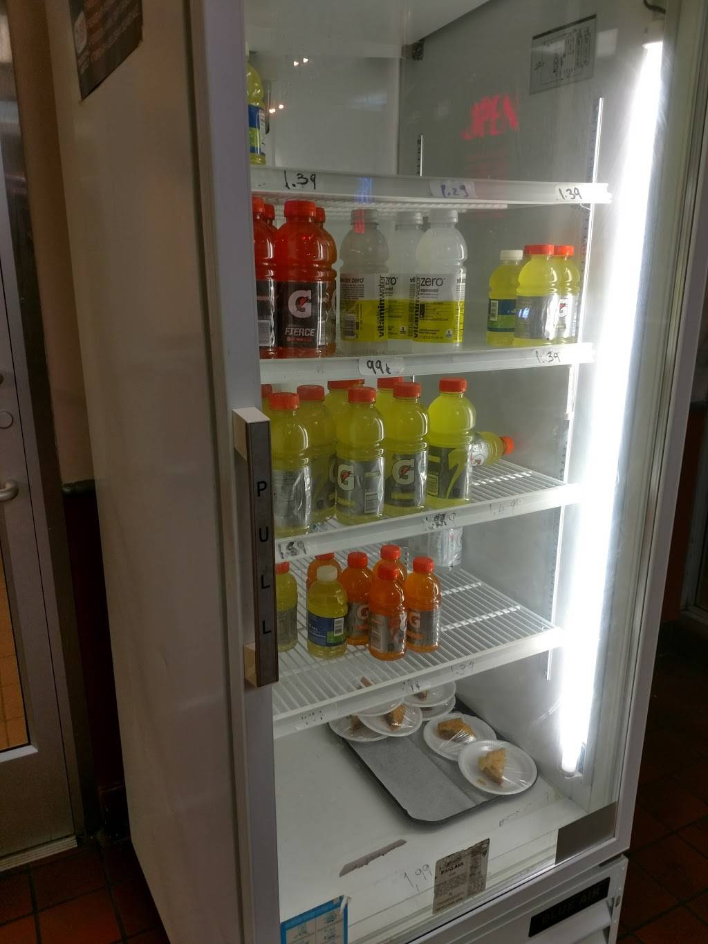 Chicago Style Gyros | restaurant | 535 NW Broad St, Murfreesboro, TN 37130, USA | 6158951974 OR +1 615-895-1974