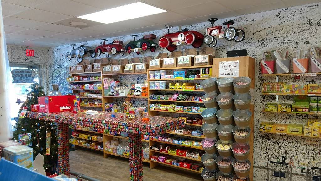 Candy Kitchen | restaurant | 311 Gulf Blvd #4, Indian Rocks Beach, FL 33785, USA | 7272400683 OR +1 727-240-0683