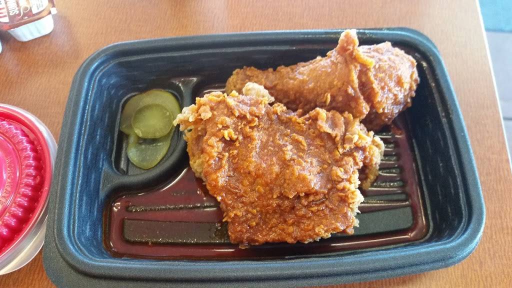 KFC | restaurant | 812 Westacre Rd, West Sacramento, CA 95691, USA | 9163710570 OR +1 916-371-0570