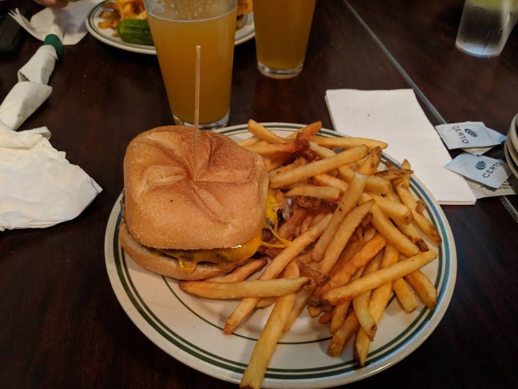 Archie Moores Bar & Restaurant | restaurant | 17 Elizabeth St, Derby, CT 06418, USA | 2037323255 OR +1 203-732-3255