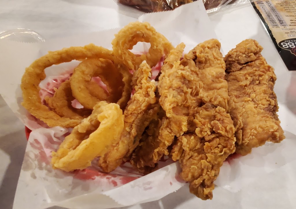 Pier 88 Boiling Seafood & Bar Rainbow | restaurant | 2080 N Rainbow Blvd, Las Vegas, NV 89108, USA | 7026400640 OR +1 702-640-0640