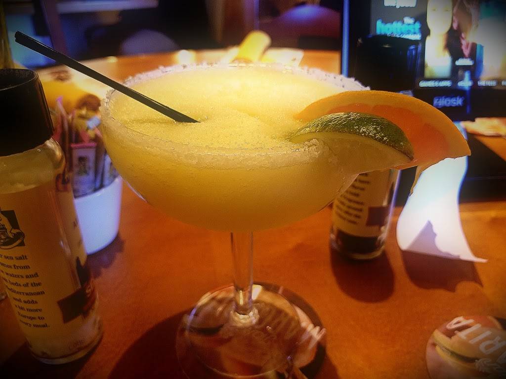 Olive Garden Italian Restaurant | meal takeaway | 1635 W River Rd N, Elyria, OH 44035, USA | 4403243002 OR +1 440-324-3002