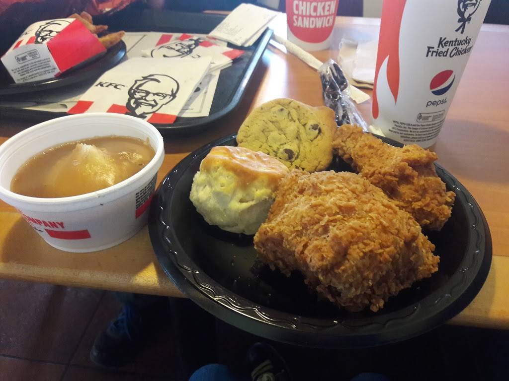 KFC | restaurant | 2303 West Tuscarawas St W, Canton, OH 44708, USA | 3304568111 OR +1 330-456-8111