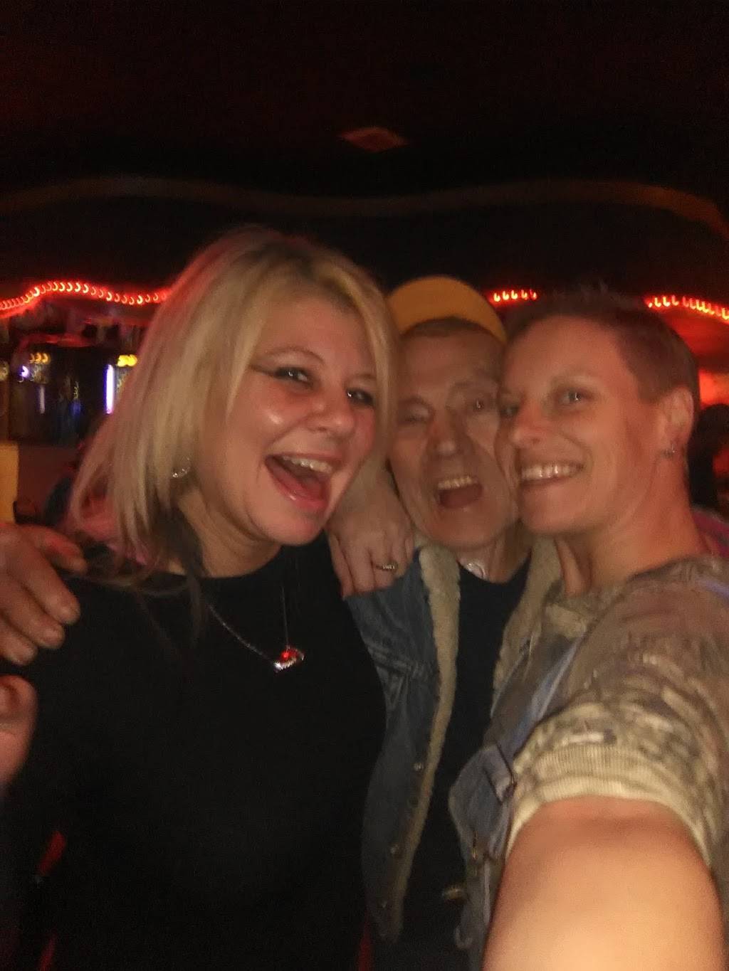 Orange Bee Tavern | restaurant | 5903 Chapman Hwy, Knoxville, TN 37920, USA | 8655739902 OR +1 865-573-9902