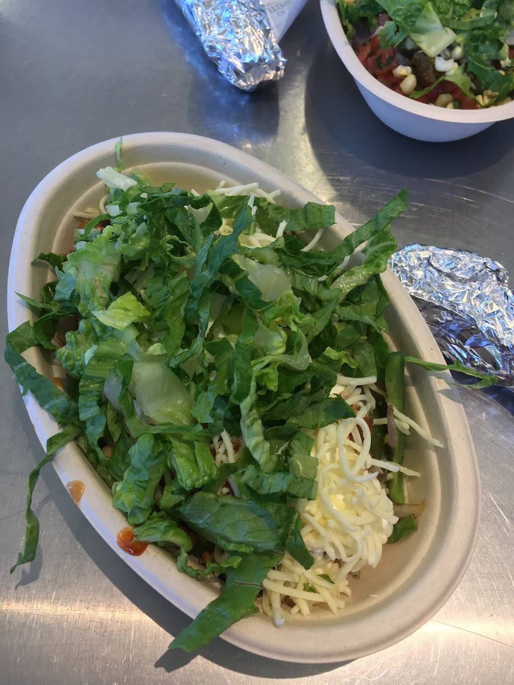 Chipotle Mexican Grill | restaurant | 112 Commerce Way, Woburn, MA 01801, USA | 7819335450 OR +1 781-933-5450