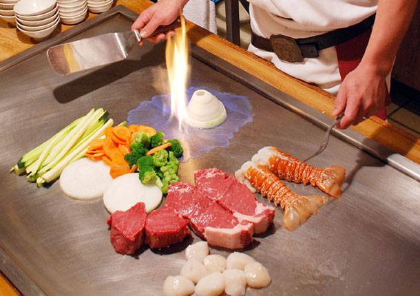 Daruma Japanese Steakhouse | restaurant | 3939 Ridge Mill Dr, Hilliard, OH 43026, USA | 6147776138 OR +1 614-777-6138