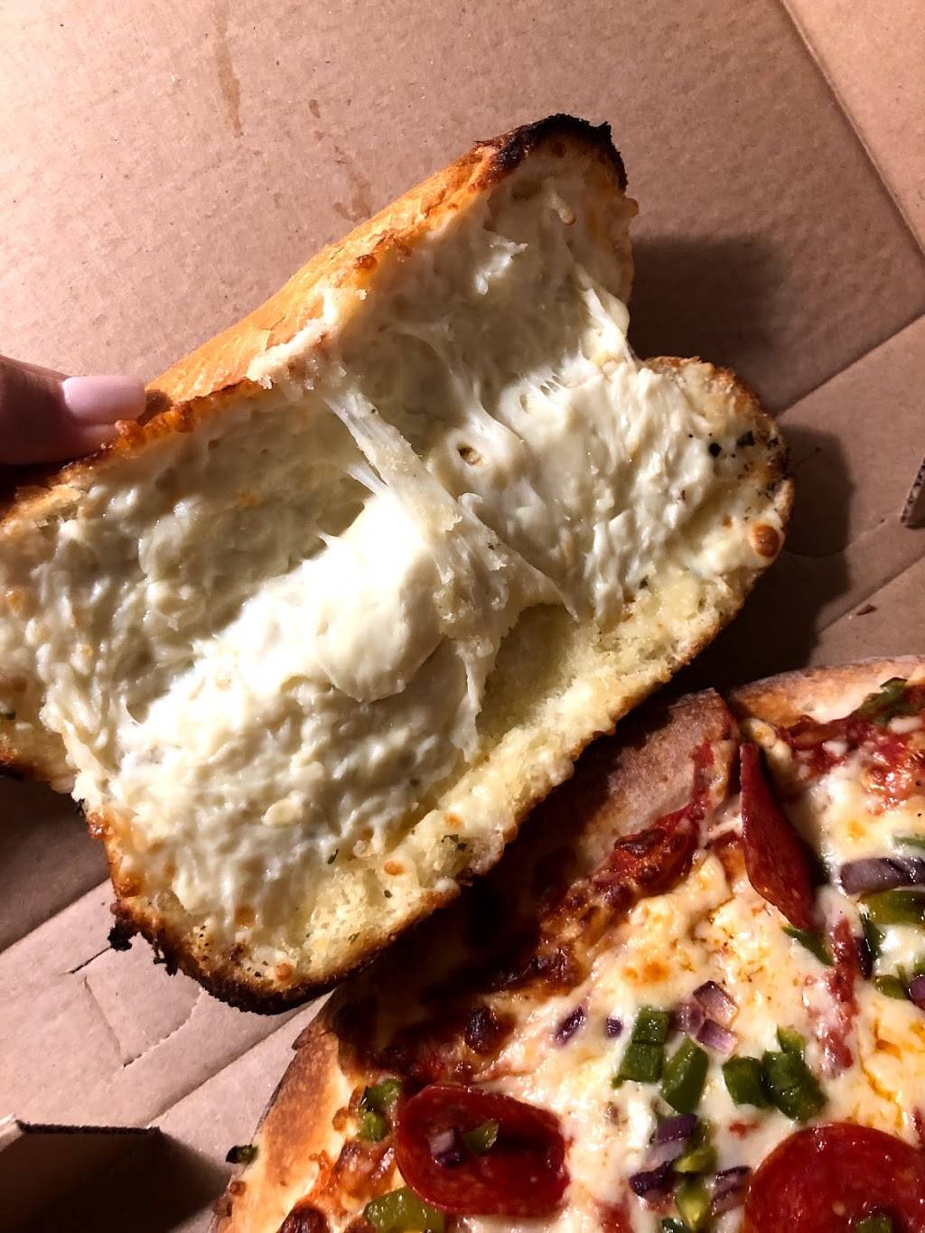 Famous Pizza | restaurant | 28 Queen St W, Cambridge, ON N3C 1G1, Canada | 5192201295 OR +1 519-220-1295