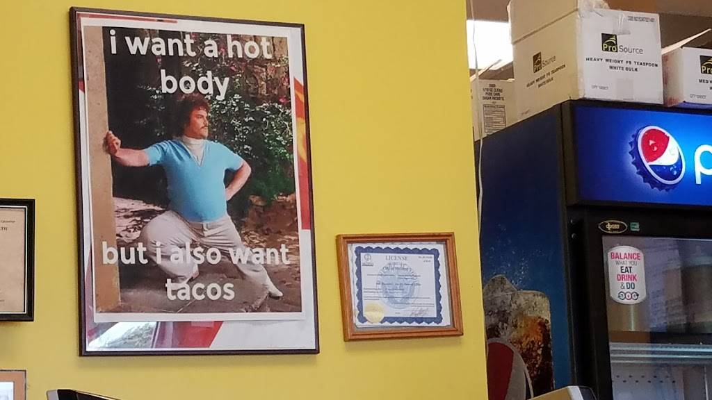 Taco & Burrito Express | restaurant | 516 State Rte 31, McHenry, IL 60050, USA | 8153448215 OR +1 815-344-8215