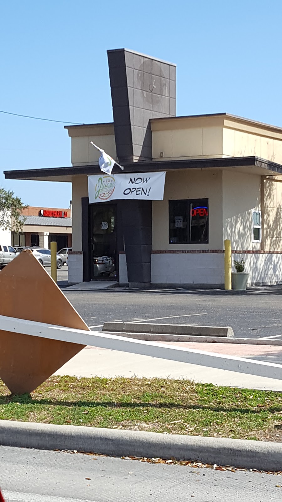 The VINE Juice Company | restaurant | 5702 S Staples St S1, Corpus Christi, TX 78413, USA | 3614520112 OR +1 361-452-0112