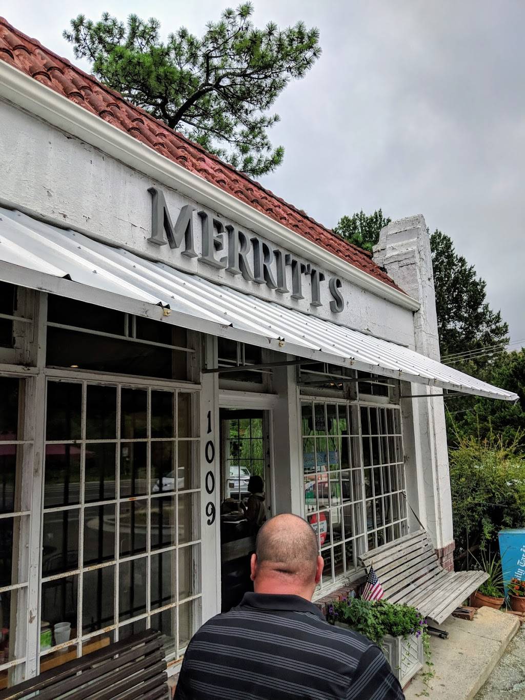 Merritts Grill | restaurant | 1009 S Columbia St, Chapel Hill, NC 27514, USA | 9199424897 OR +1 919-942-4897