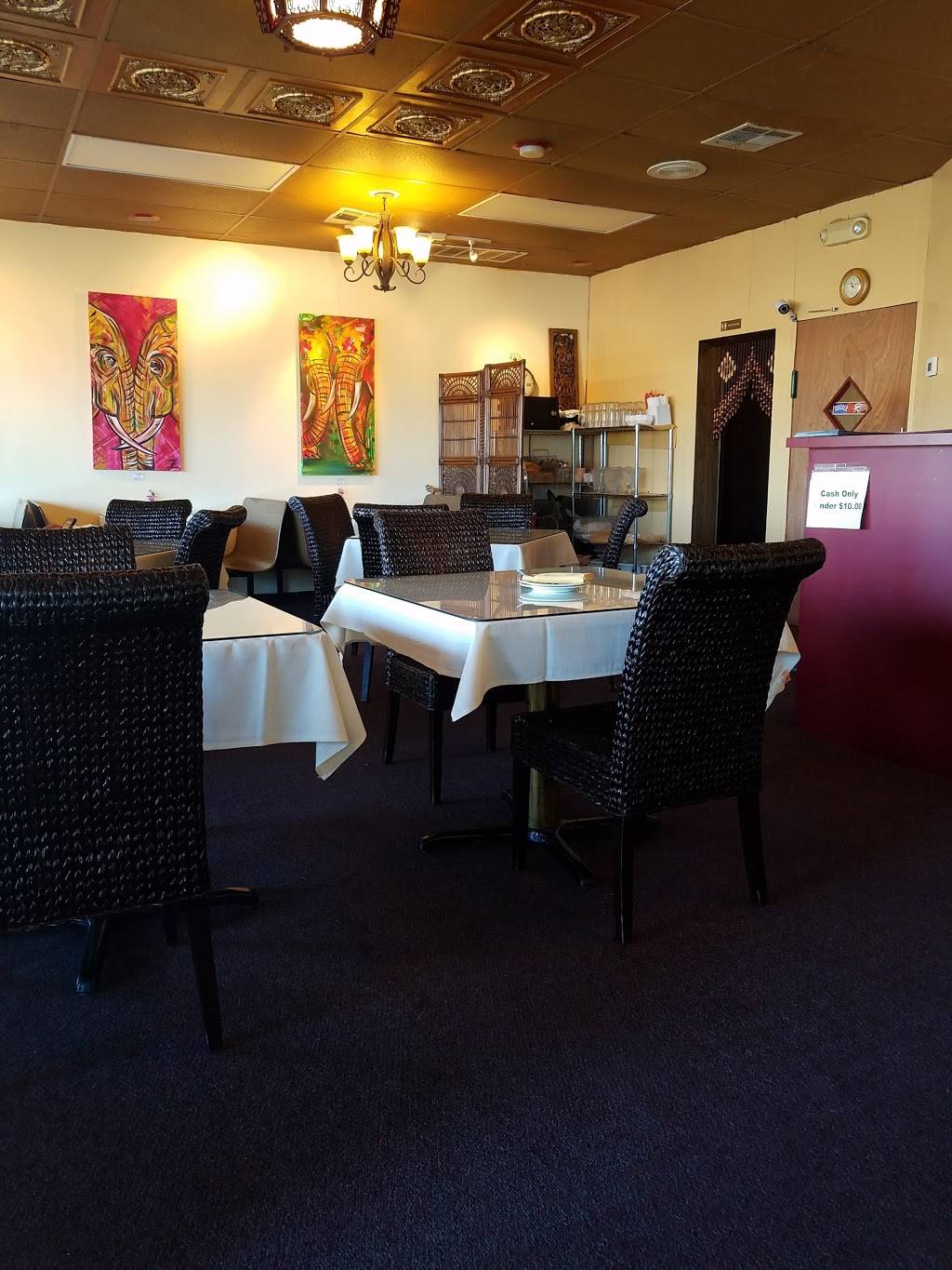 Tana Thai Bistro | restaurant | 10700 N May Ave, Oklahoma City, OK 73120, USA | 4052422075 OR +1 405-242-2075